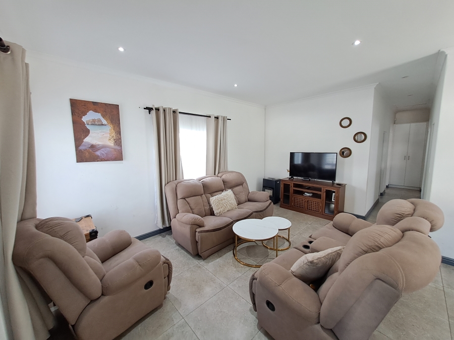 3 Bedroom Property for Sale in Houghton Place Western Cape